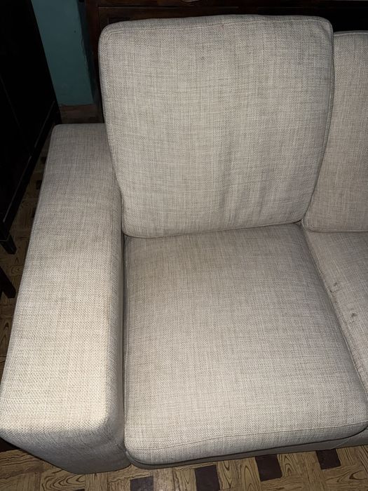 Sofa  confortavel precisa ser linpo mas esta como novo