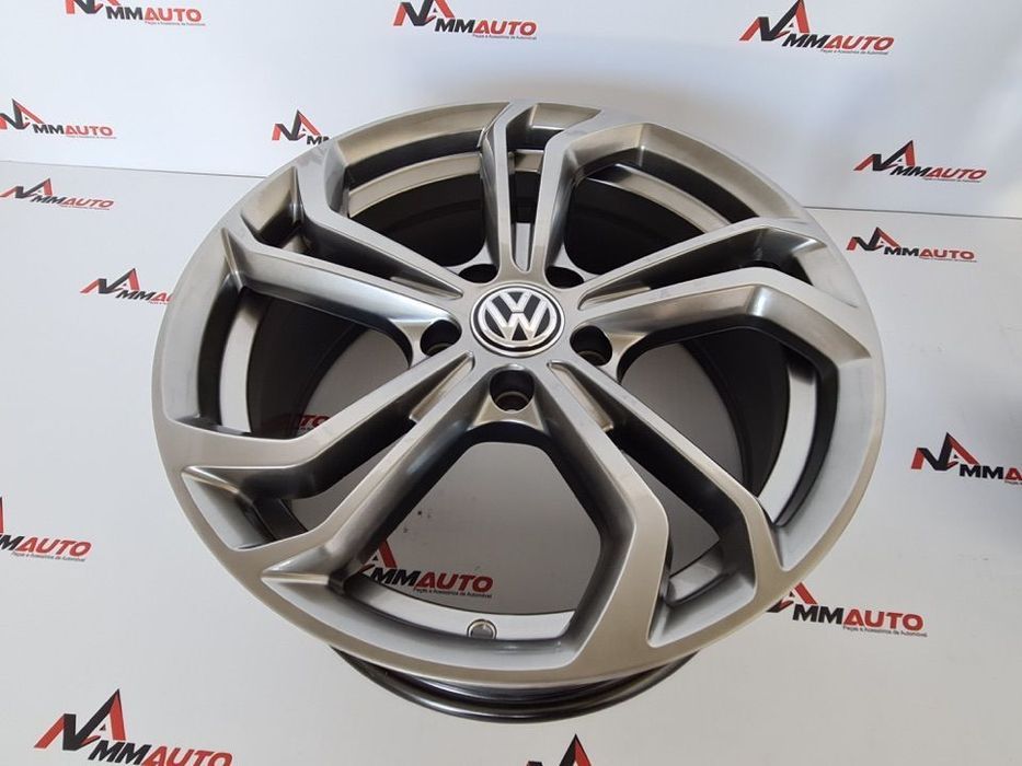 Jantes Golf Gti TCR Hyper Black 17