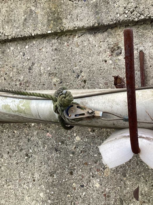 Maszt do grota z olinowaniem stalowym