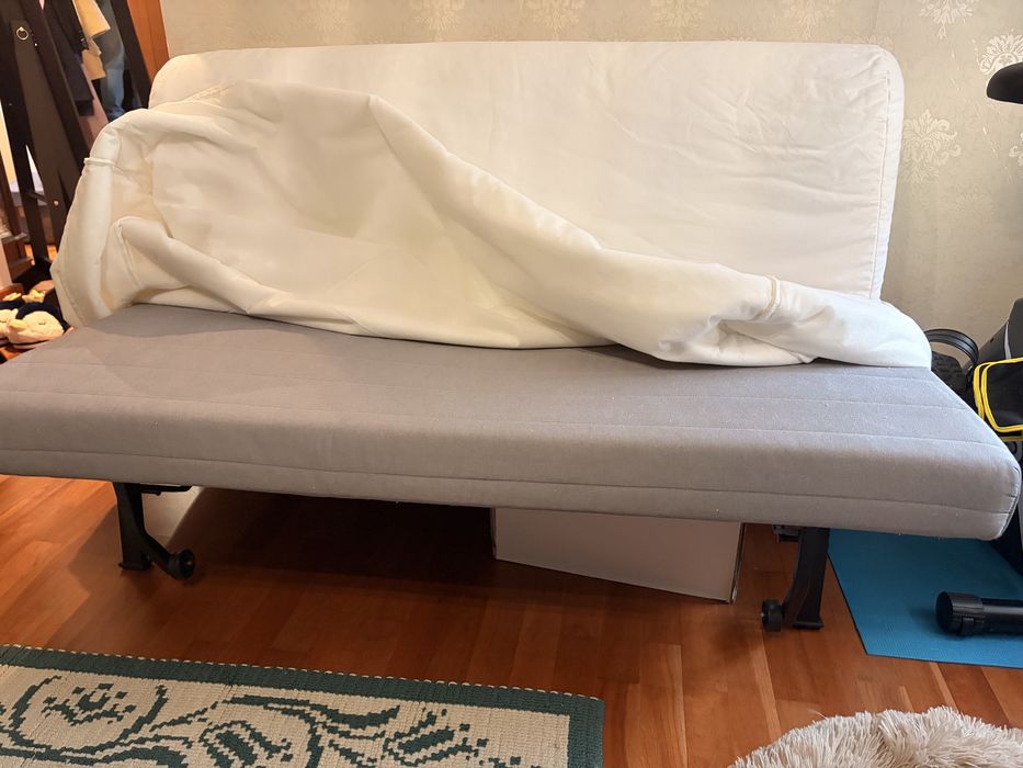 Sofa cama Ikea com capa