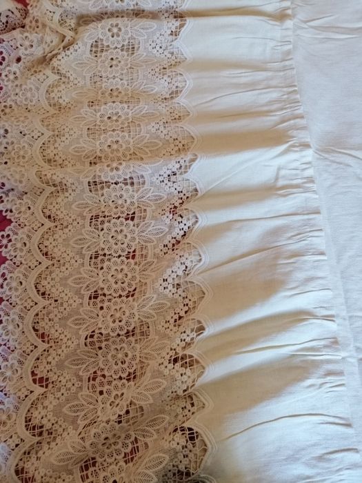 Colcha de linho bege