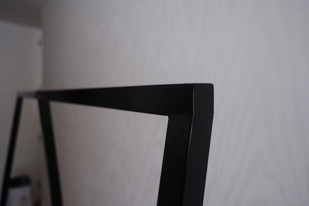 HAY LOOP STAND WARDROBE BLACK - aço - apenas para recolha