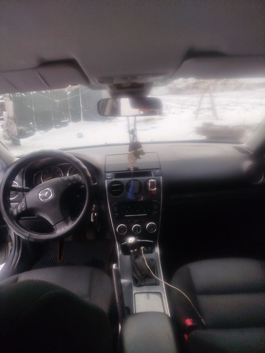 Мазда 6 універсал