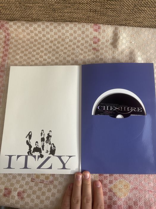 Фотобук itzy - cheshire