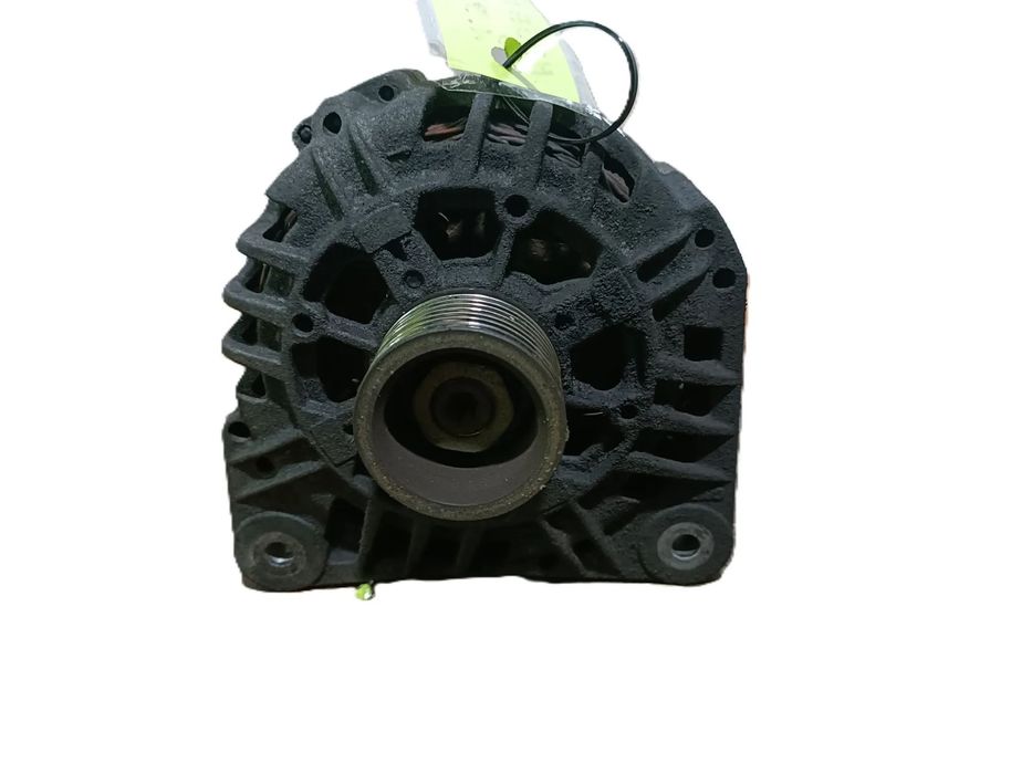 RENAULT MEGANE II 02-08 1,9 DCI alternator VALEO 8200086162 *