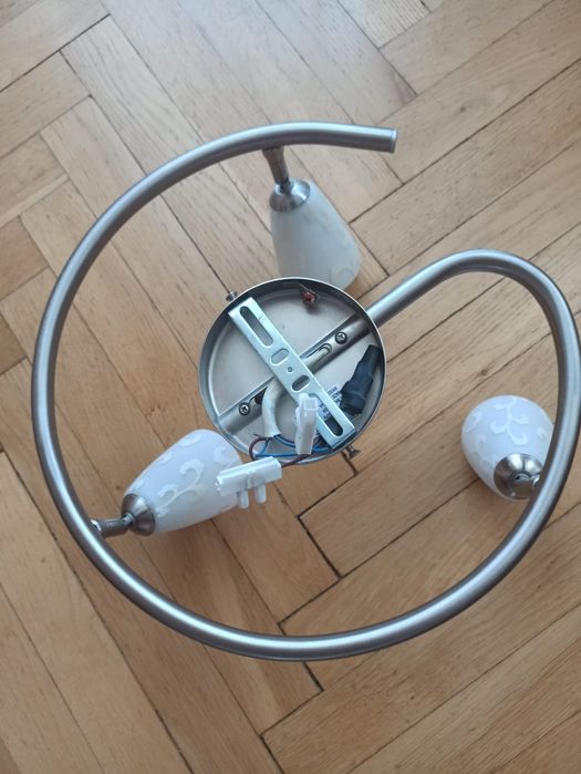 Lampa Pera firmy Massive 3x40W
MASSIVE Lampa  PERA 3x40W 
Najedź kur