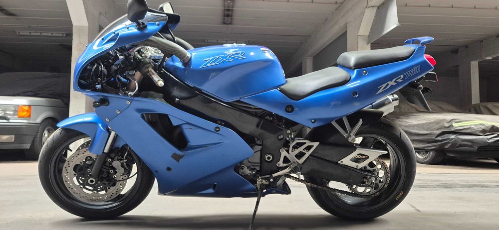 Kawasaki zxr 750 J
