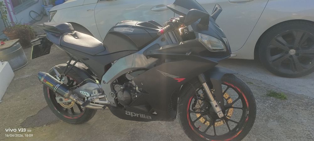 Vendo ou troco Aprilia rs4