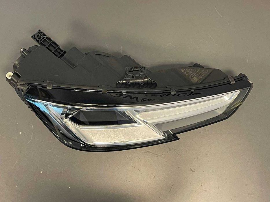 Prawa Lewa Lampa Reflektor Audi A4 B9 Przed Lift Bi-Xenon