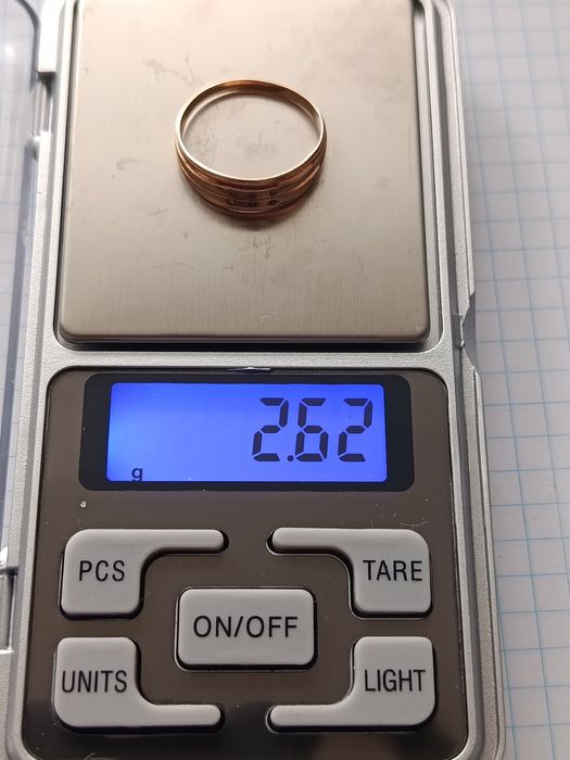 Продам золоту каблучку -585 проби.