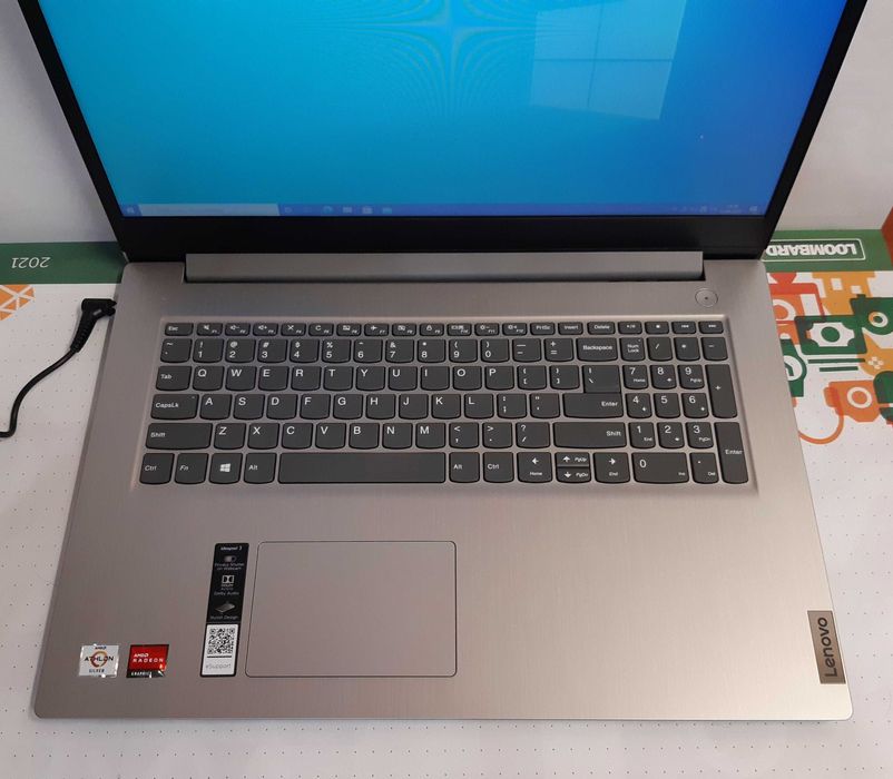 Lenovo Ideapad 3-17ADA - 17"/A3050U/4GB/256GB