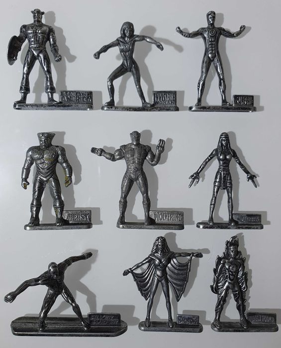 Antiga Coleção ~ ”SUPER-HEROIS” ~ 9 Figuras Metal oferta BIMBO ~ 2007