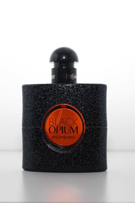 Yves Saint Laurent- Black Opium