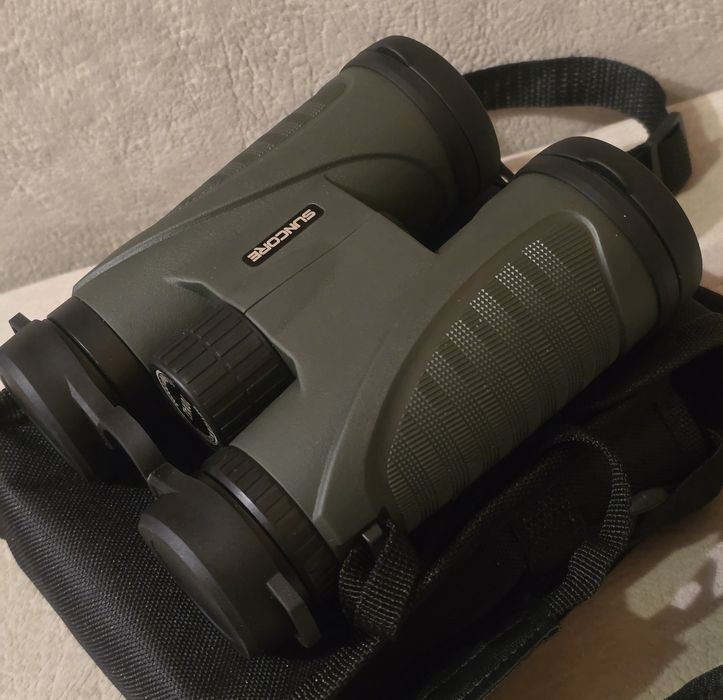 Lornetka myśliwska turystyczna 10x40 SUNCORE w gumowanej obudowie.