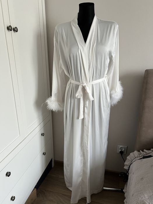 2 szlafroki maxi z puszkiem na przygotowania slubne Envy co.