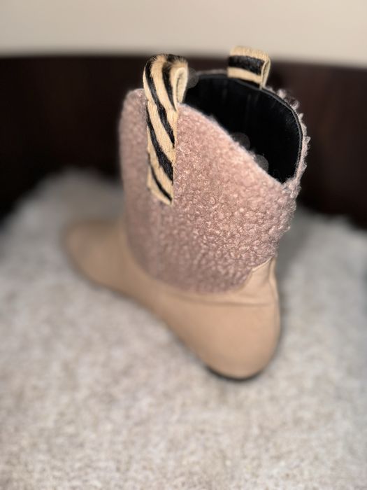 Hego’s Milano beżowe botki skóra naturalna cholewka baranek 41 zebra