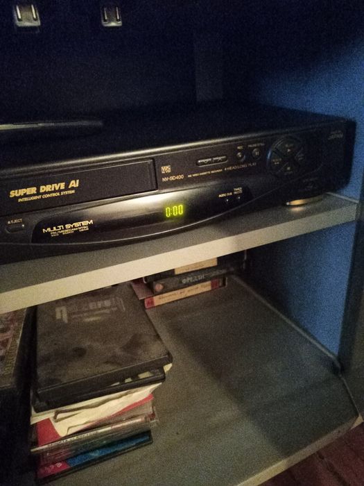 Продаю видеомагнитофон Panasonic.nv sd 400.!nic.