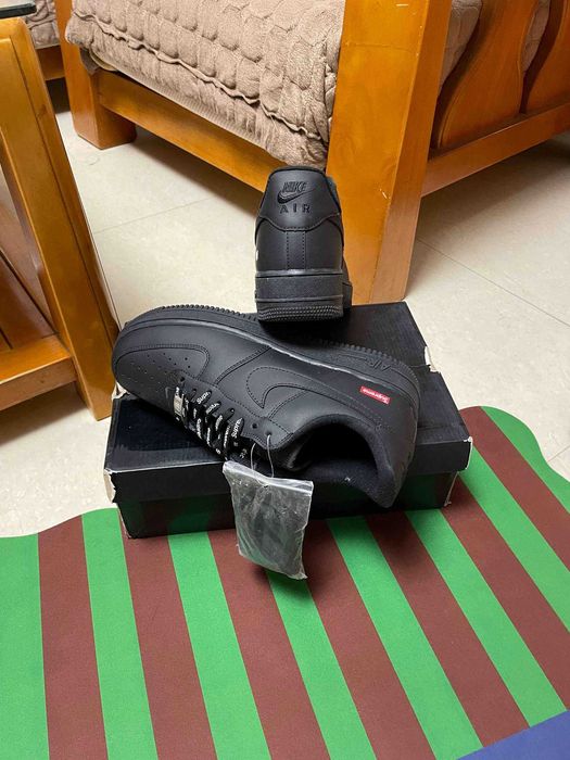 Air Force 1 Low Supreme Czarny r.40