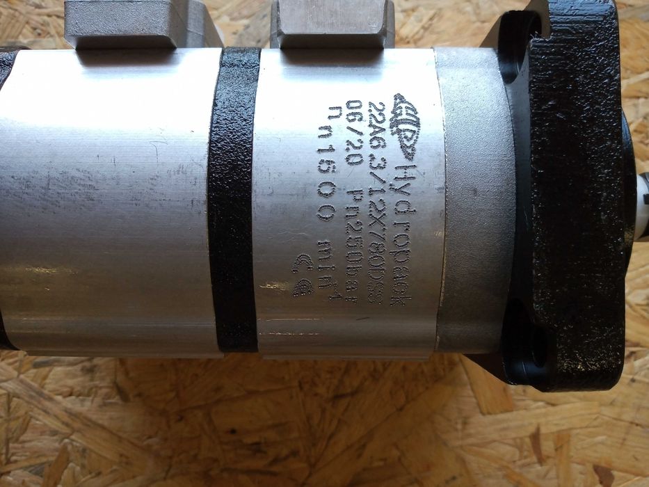 Pompa hydrauliczna Dominator dwusekcyjna kombajn zbożowy claas