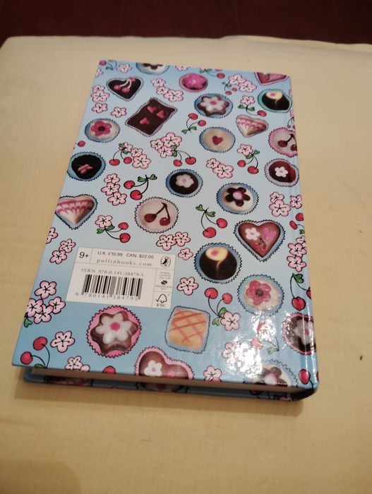 Livro Infantil Cherry Crush Escrito Em Inglês. Novo