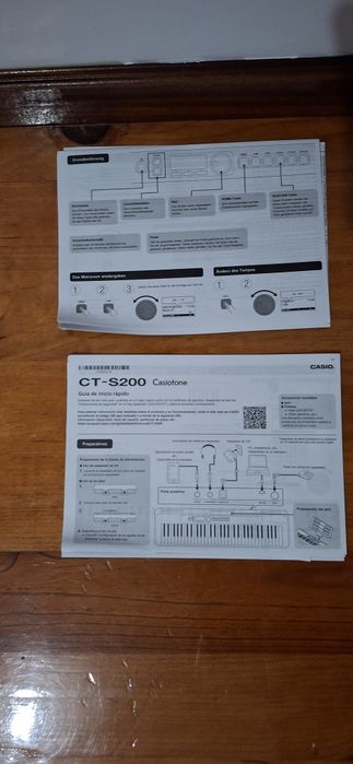 Piano Casio CT-S200