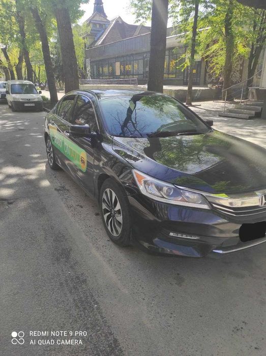 Водій таксі на брендоване авто On Taxi