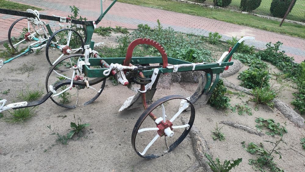 Pług konny 1 egzemplarz