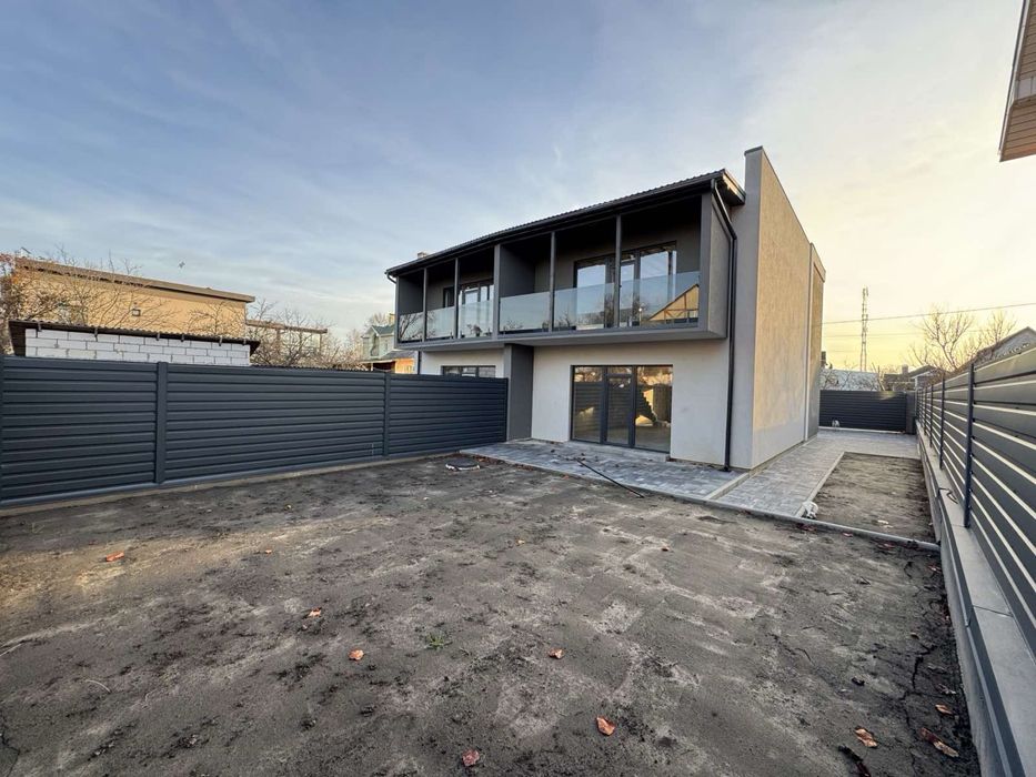 Продаж будинку, 2 км від метро Славутич