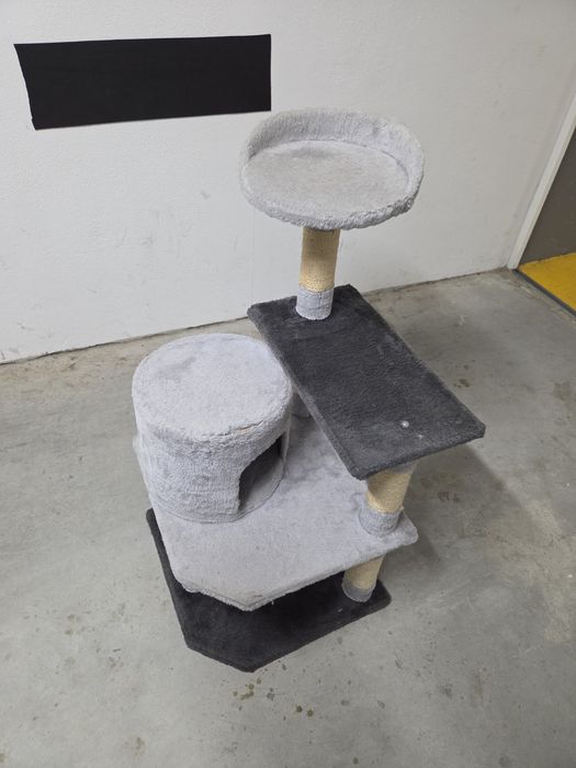 Poleiro / arranhador para gatos