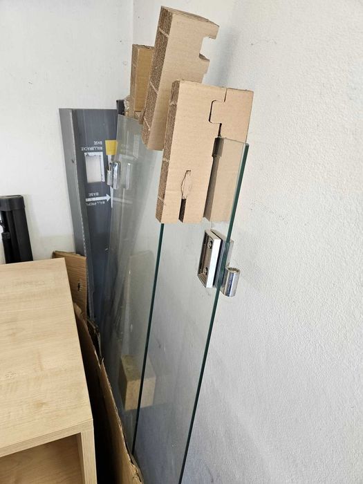 osłona szklana na wannę