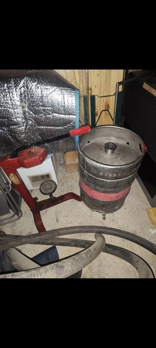 Barril e engarrafadora