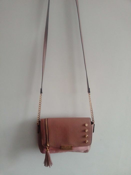 Torebka listonoszka pudrowy róż river island łancuszek