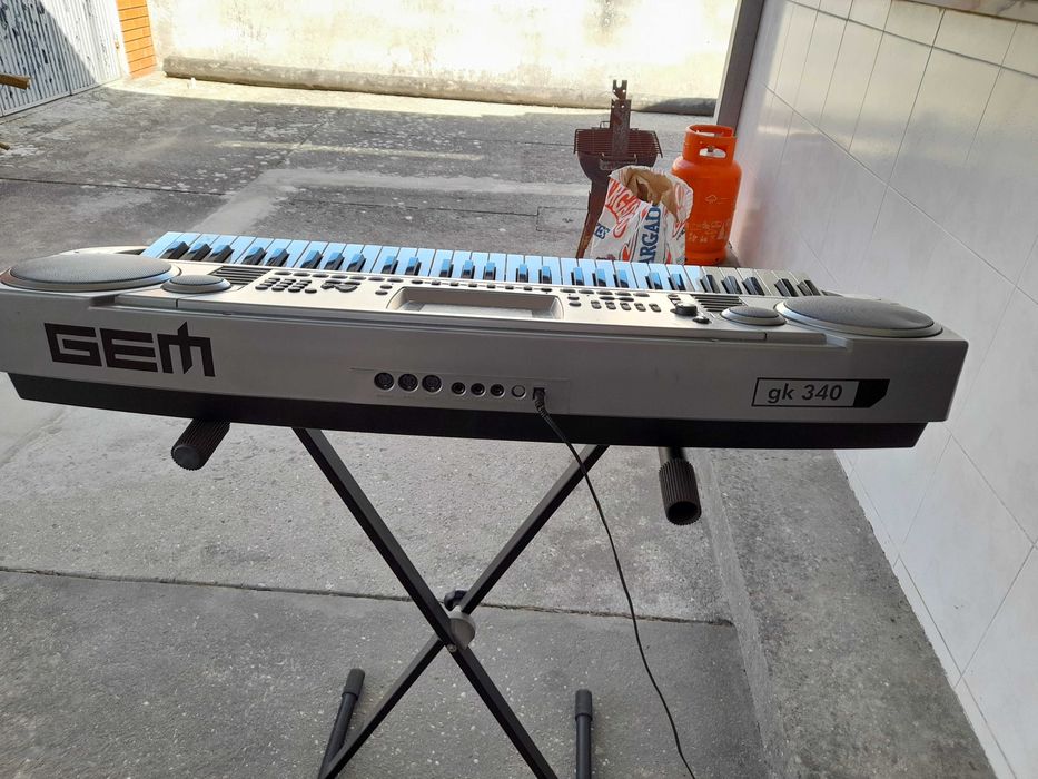 Sintetizador GEM gk 340 em muito bom estado
