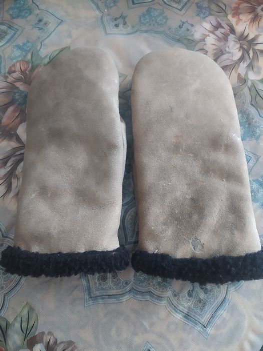 Кожушані рукавиці жіночі  та чоловічі