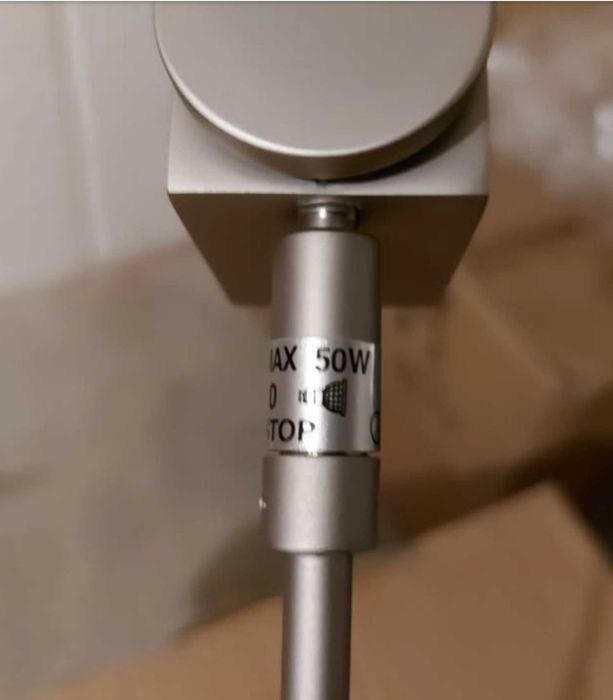 Candeeiro de secretária novo