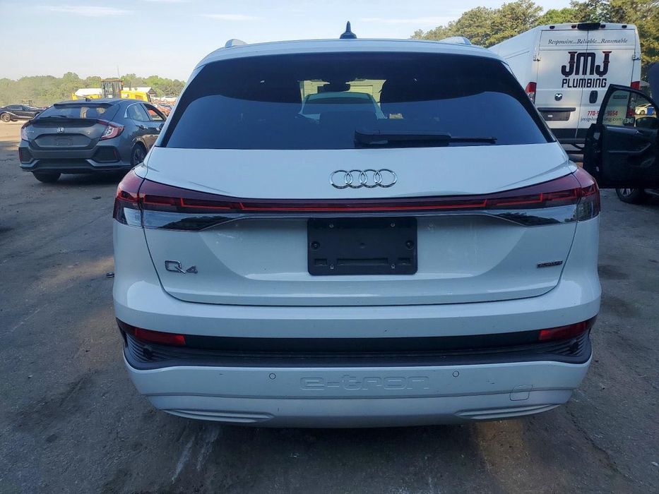 Audi Q4 e-Tron 2022 року зі США