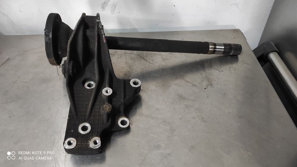 Alfa Romeo 156 1,9 JTD półoś podstawa półosi podpora