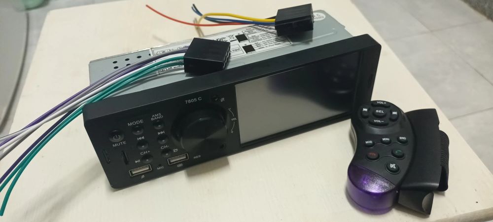 Rádio Bluetooth com comando