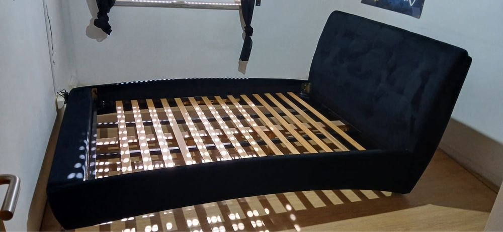 Cama de casal com colchão