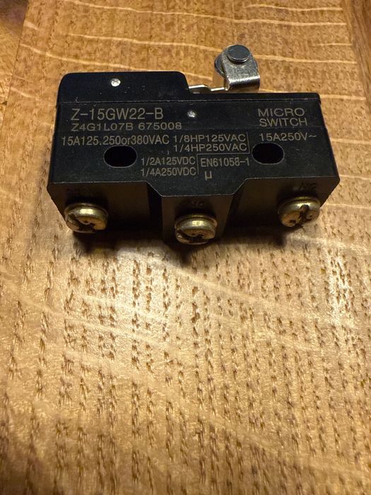 Mikro przełącznik Z-15GW22-B CNC