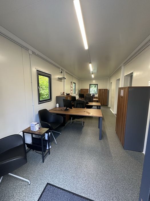 Biuro parterowe wolnostojące 48 metrów z parkingiem przy drodze