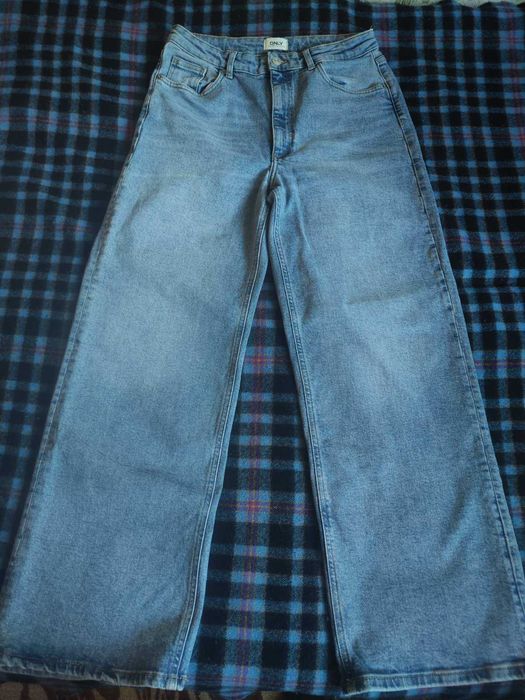 Брендовые  широкие  джинси Only с высокой посадкой