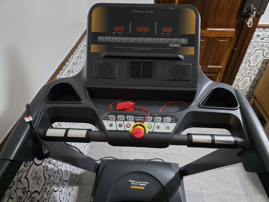 Passadeira Tecnovita Evo T900 nova, dobrável