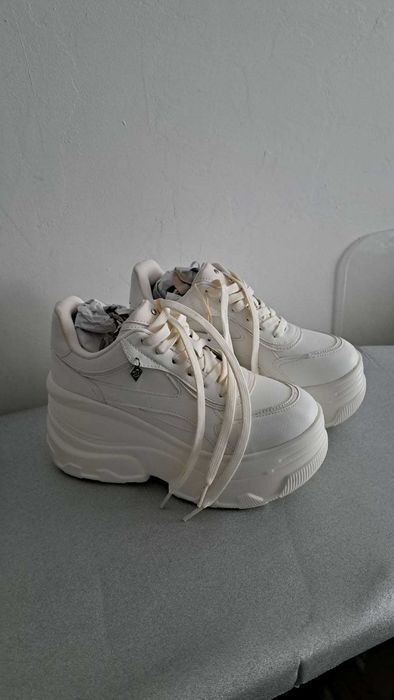 Bershka sneakersy na platformie koturnie białe rozmiar 37 nowe z metką