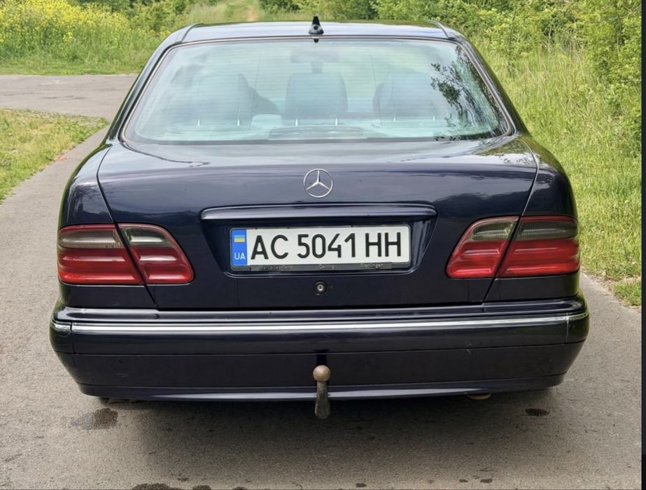 Продам Mercedes-Benz 210