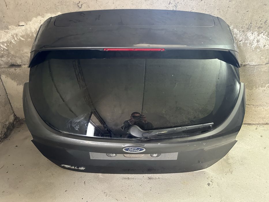 Крышка багажника ляда хэтчбэк Ford Focus MK3 рестайлинг
