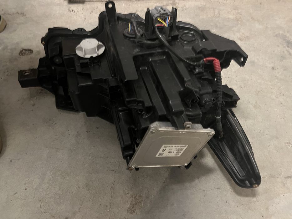 Lampa Reflektor MAZDA 3 BP 2020 wersja USA lewy i prawy
