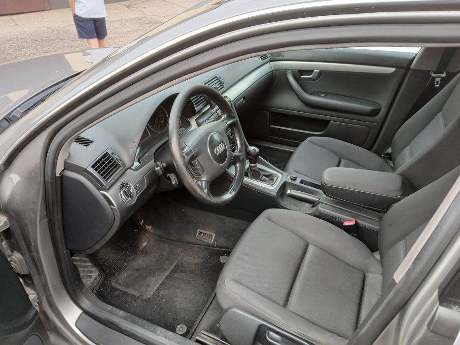 Audi A4 uszkodzony silnik