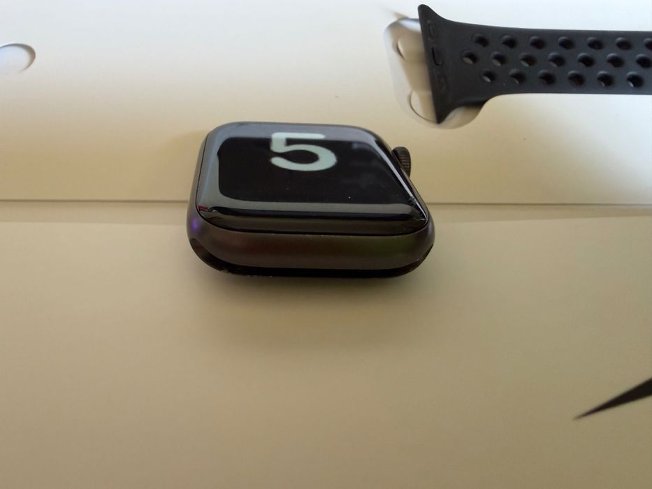 Apple Watch SE Nike impecável.