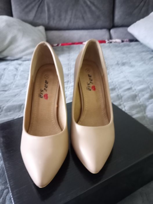 Sprzedam buty różne rodzaje